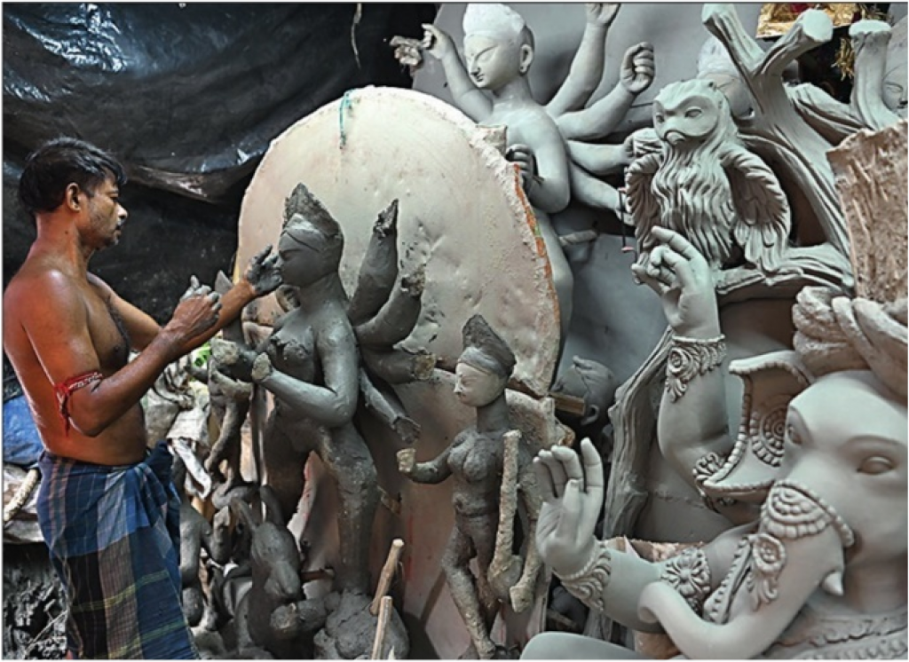 MOULDING TRADITION FROM CLAY